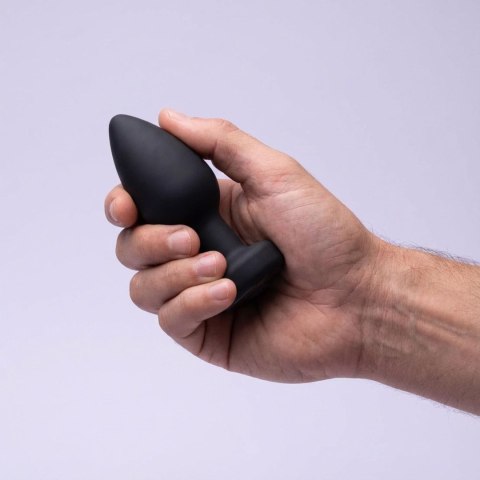 Vibrating butt plug