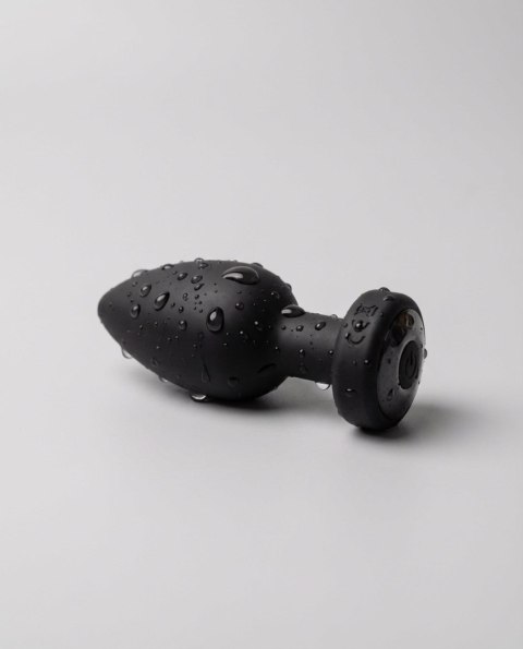 Vibrating butt plug