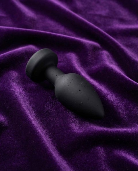 Vibrating butt plug