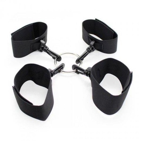 Wiązania-Costrittivo Easy Arms Restraint black Toyz4lovers Wiązania-Costrittivo Easy Arms Restraint black Toyz4lovers